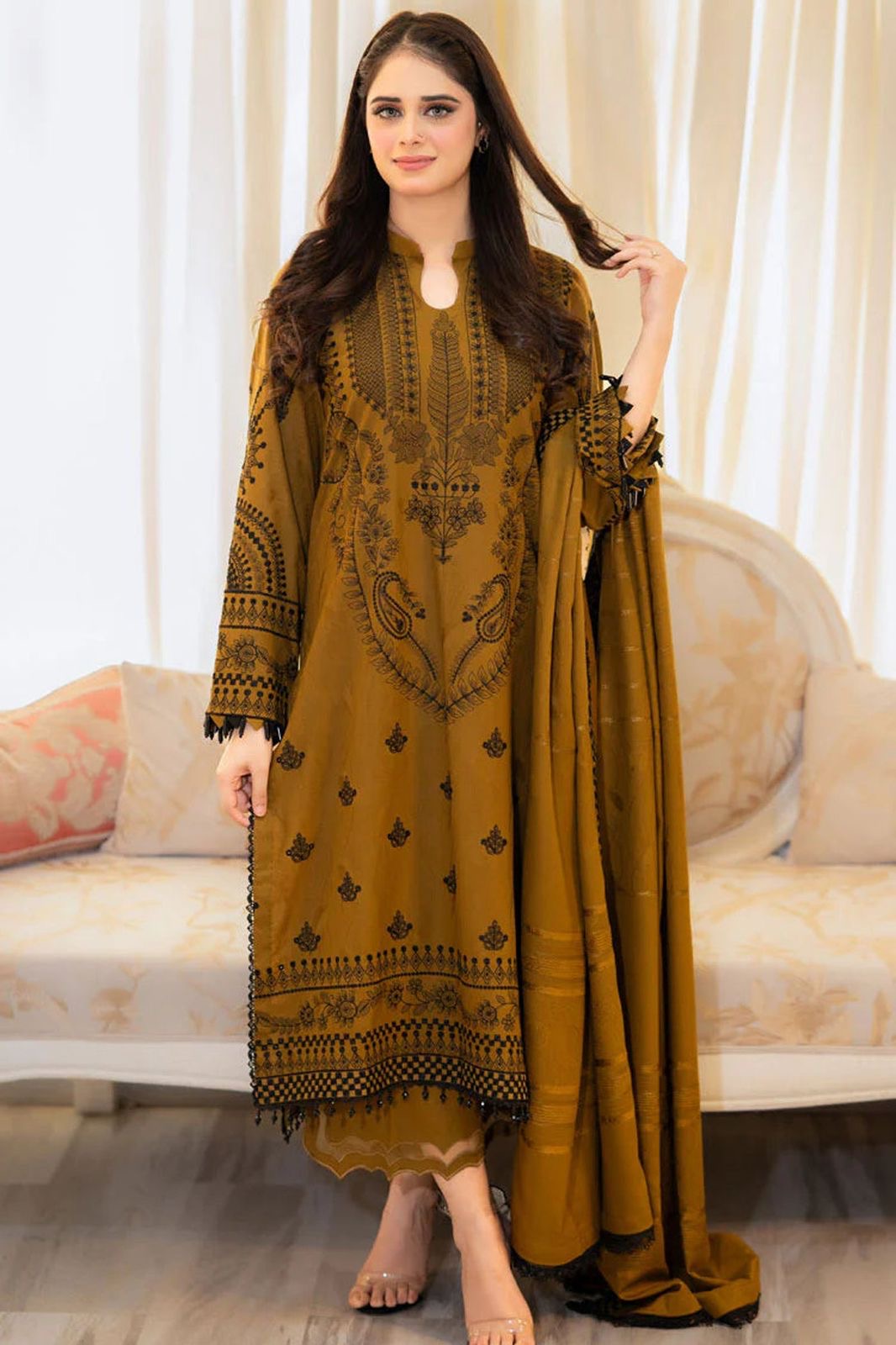 Libaas Heavy Embroided 3 pcs